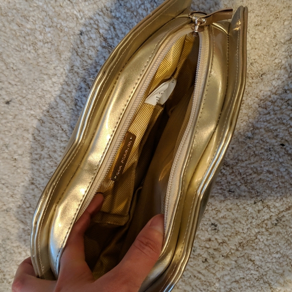 Gold Poly Lips Wristlet Purse - Picture 4 of 8